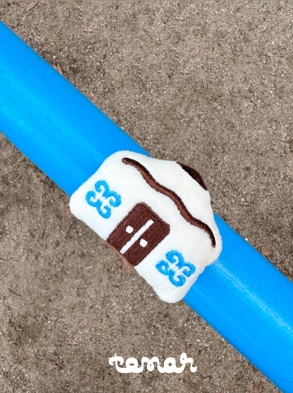 Nomad Yurt Phone Grip